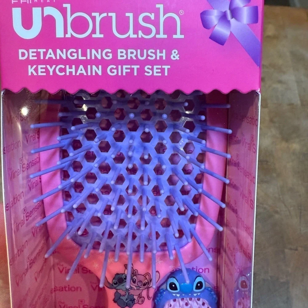 Disney Stitch Pink Detangling Hair Brush & Keychain Set UNBRUSH Christmas NEW
